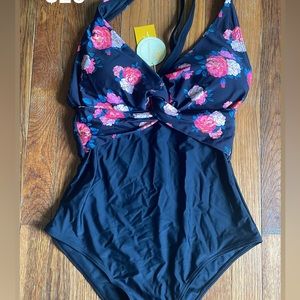 One piece swimsuit, MWT, L